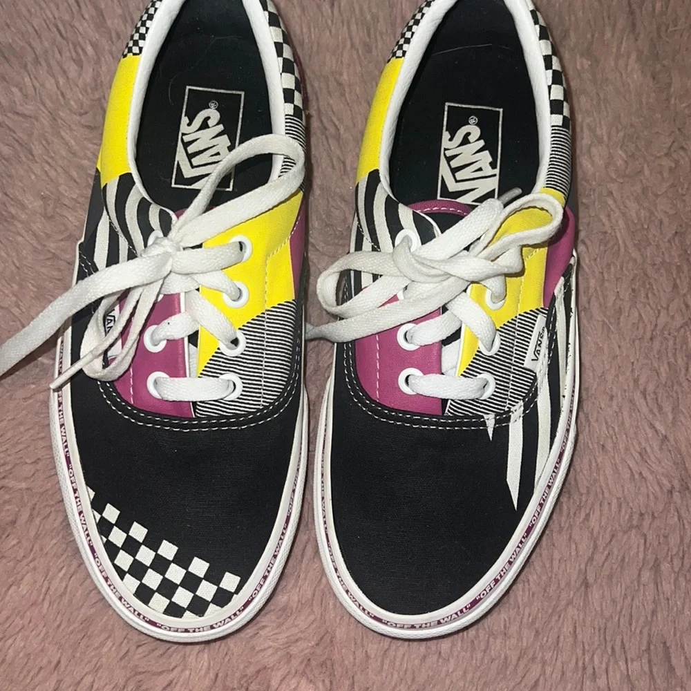 Vans - Picture 1 of 3